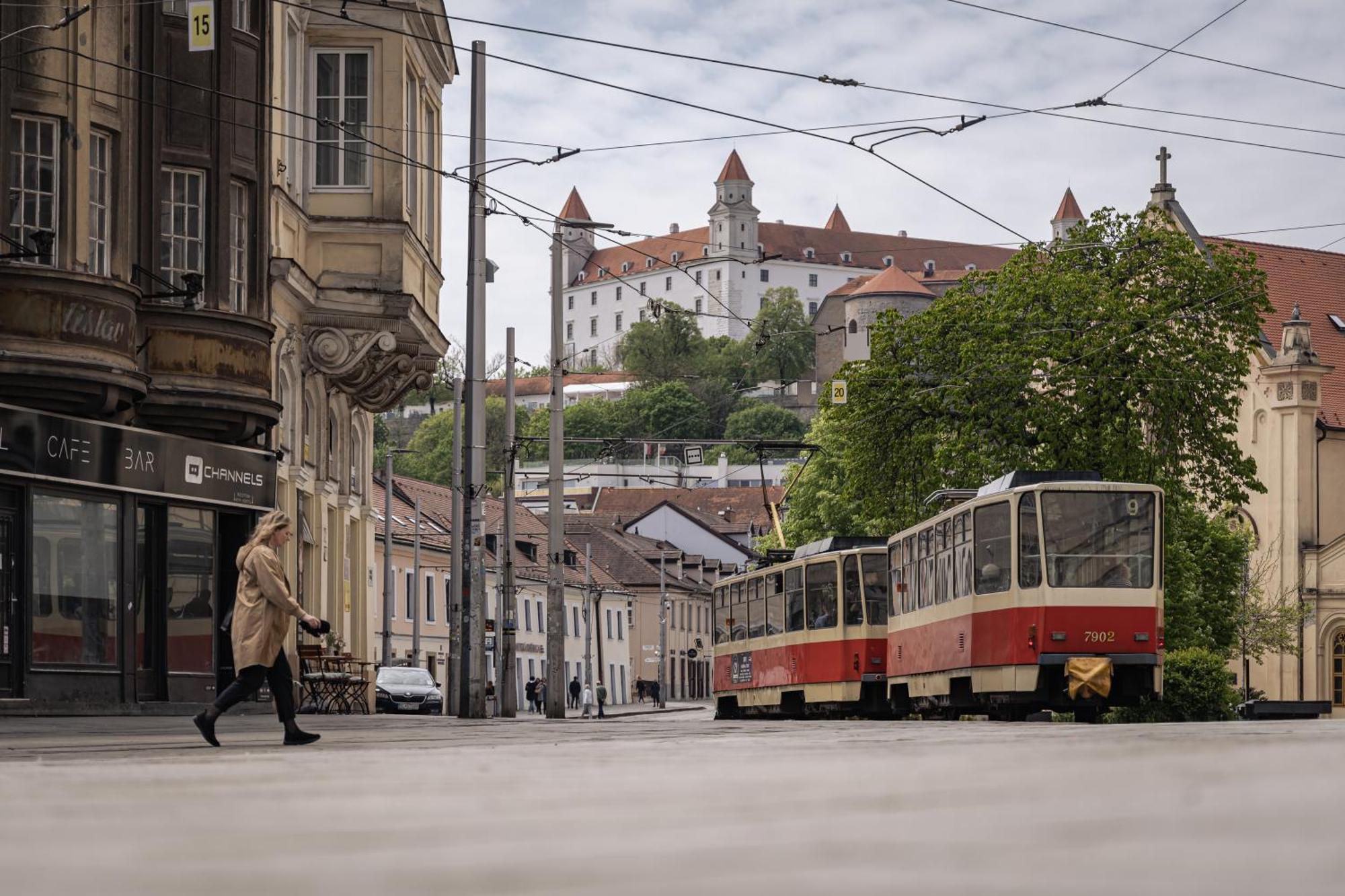 Luxurious And Royal Apartment In The Old Town Bratislava Buitenkant foto