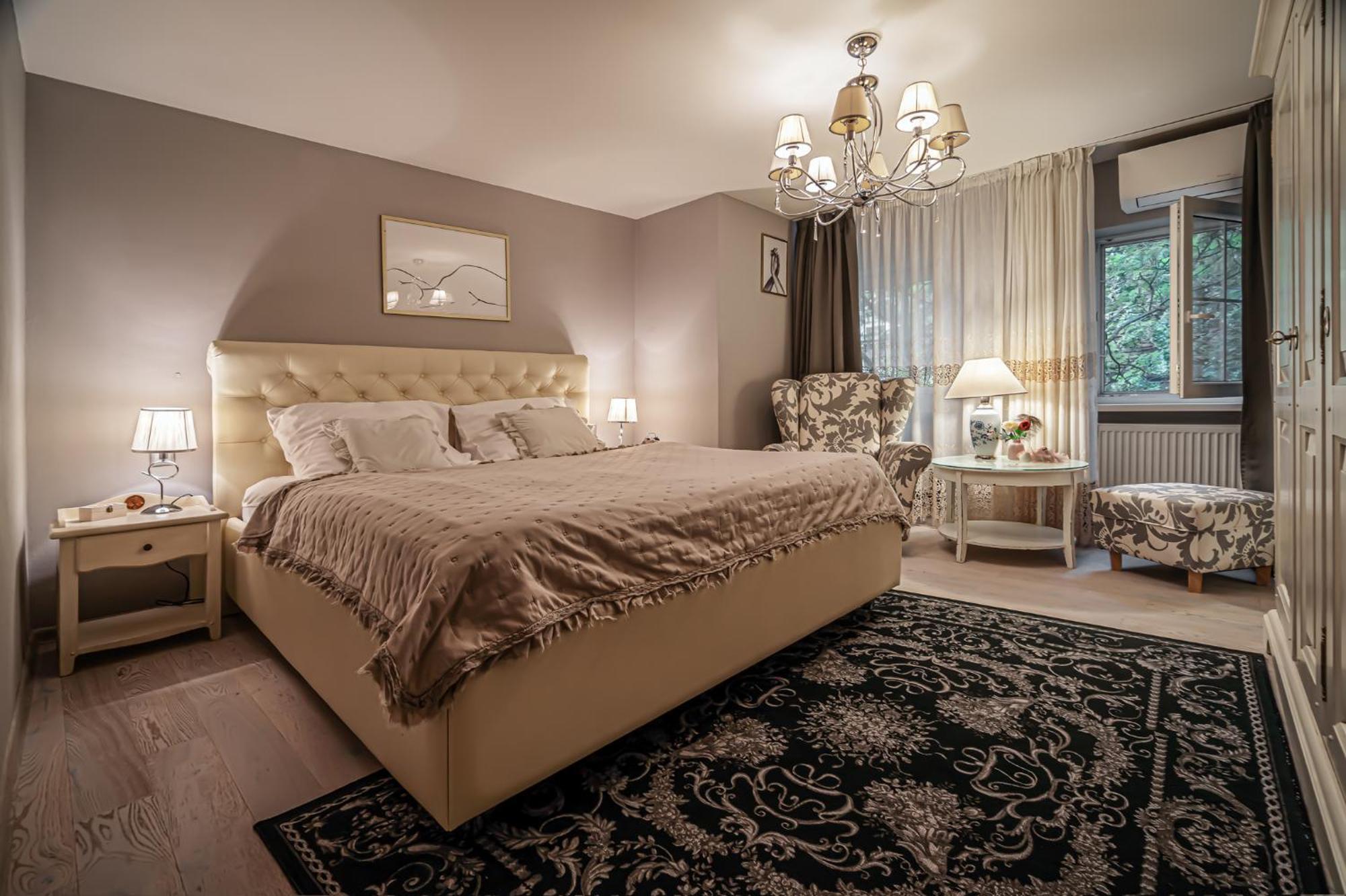 Luxurious And Royal Apartment In The Old Town Bratislava Buitenkant foto