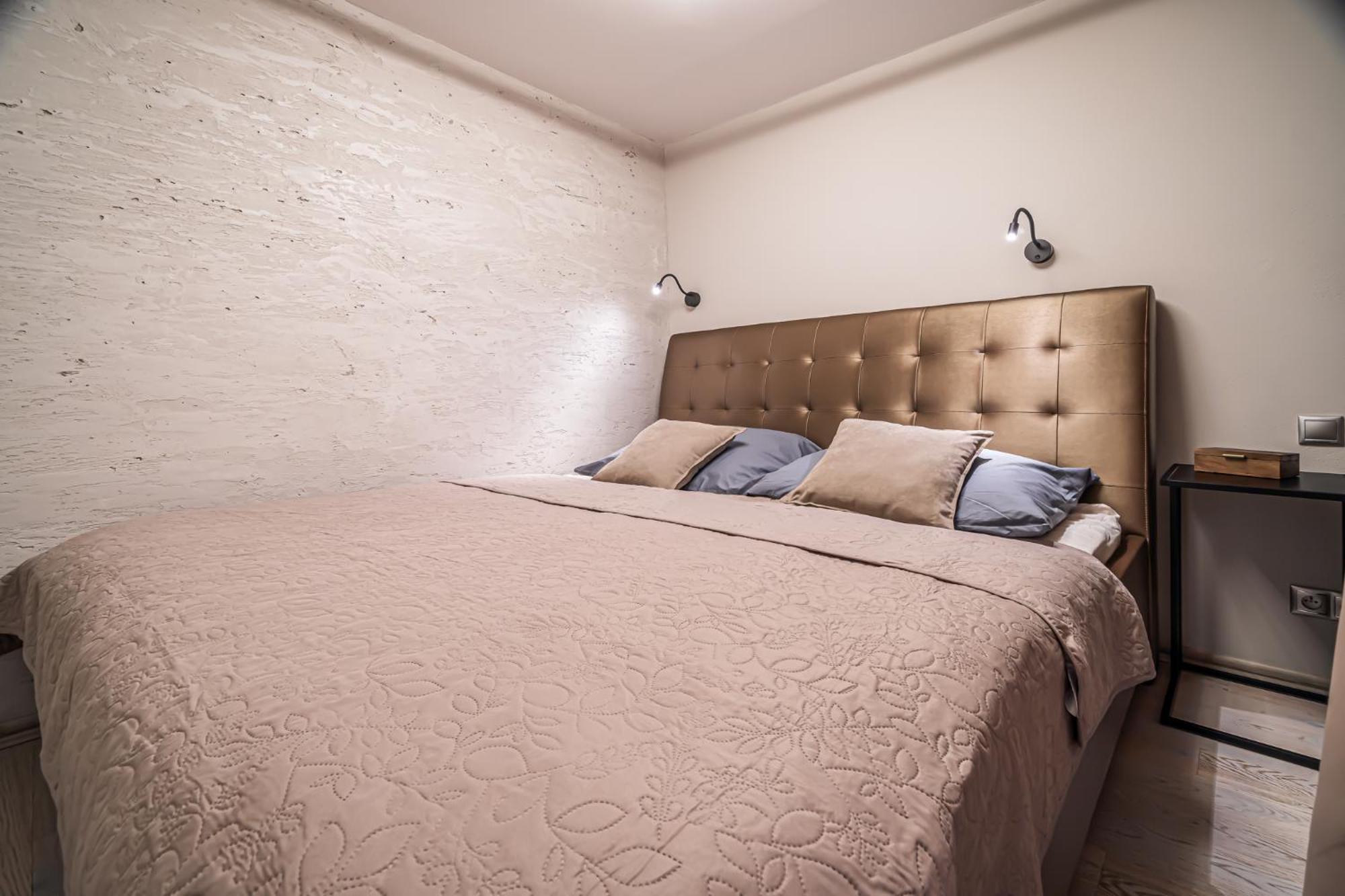 Luxurious And Royal Apartment In The Old Town Bratislava Buitenkant foto